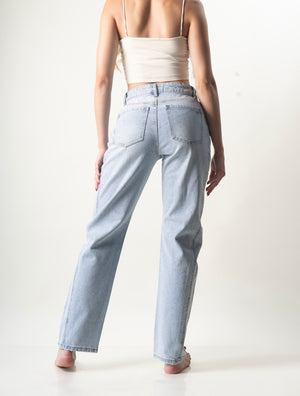 Pantalon barrel light blue con detalles brillantes vista trasera