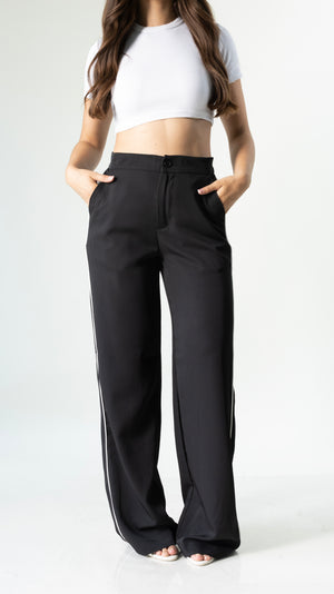 Pantalon de vestir negro de pierna ancha para mujer vista frontal