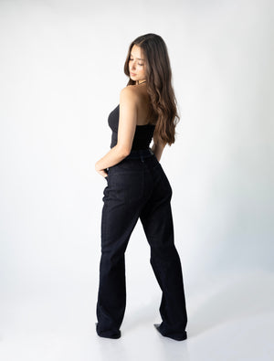 pantalon wide leg vista trasera con bolsillos y ajuste recto