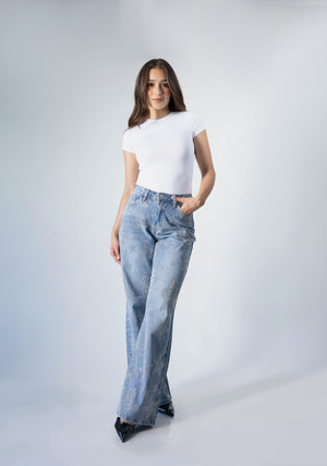 pantalon wide leg azul claro con diseño de estrellas brillantes vista frontal completa
