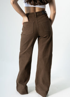 Pantalon wide leg café para mujer vista trasera