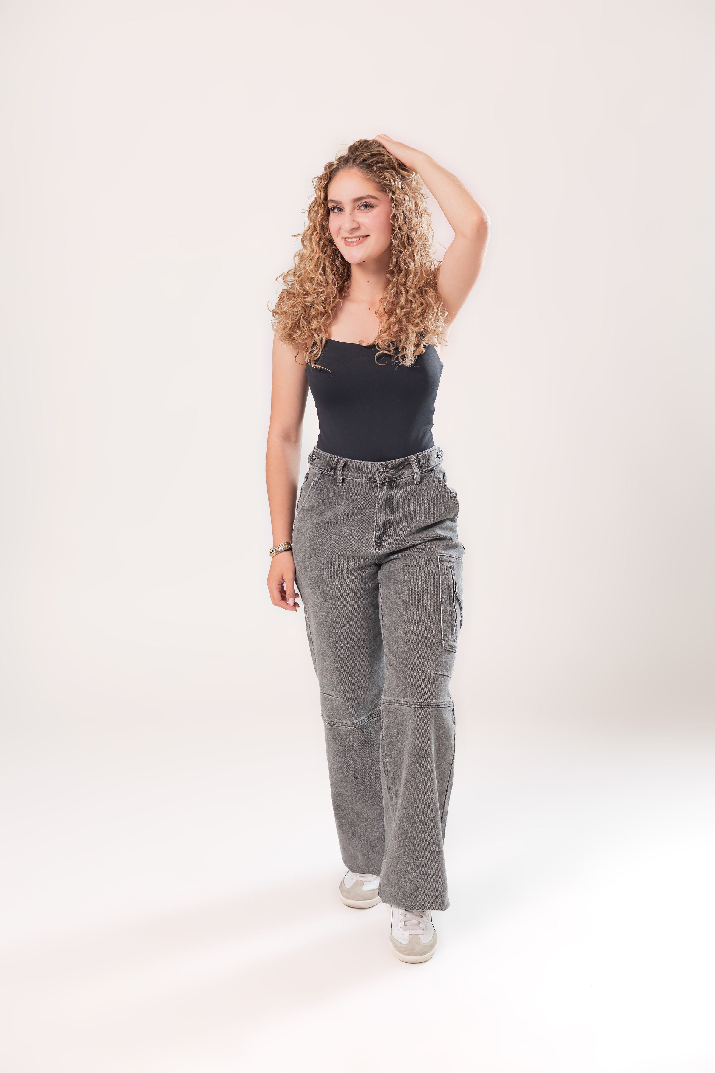 Pantalón Cargo Gris de Corte Clásico