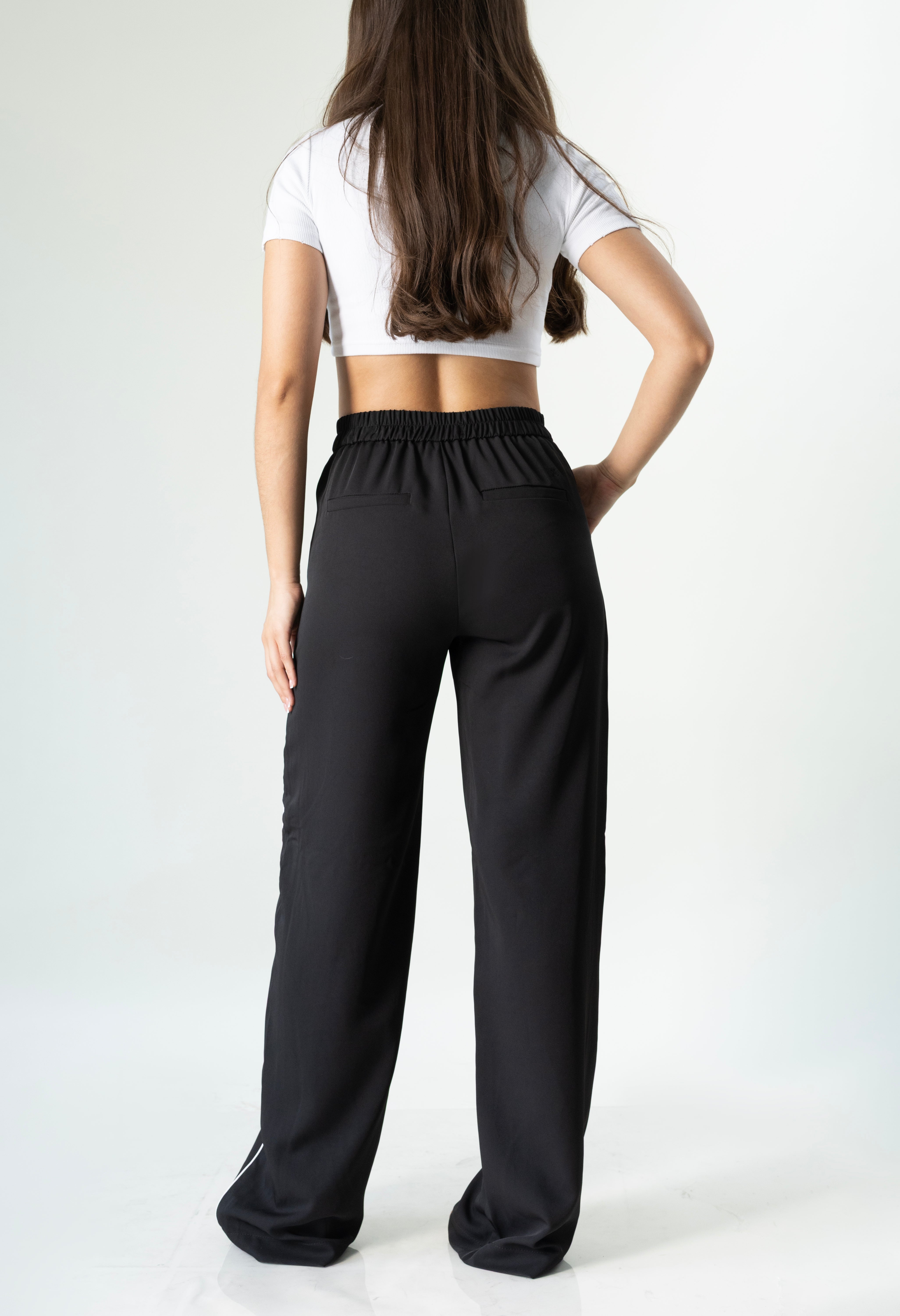 Pantalon de vestir negro para mujer vista trasera