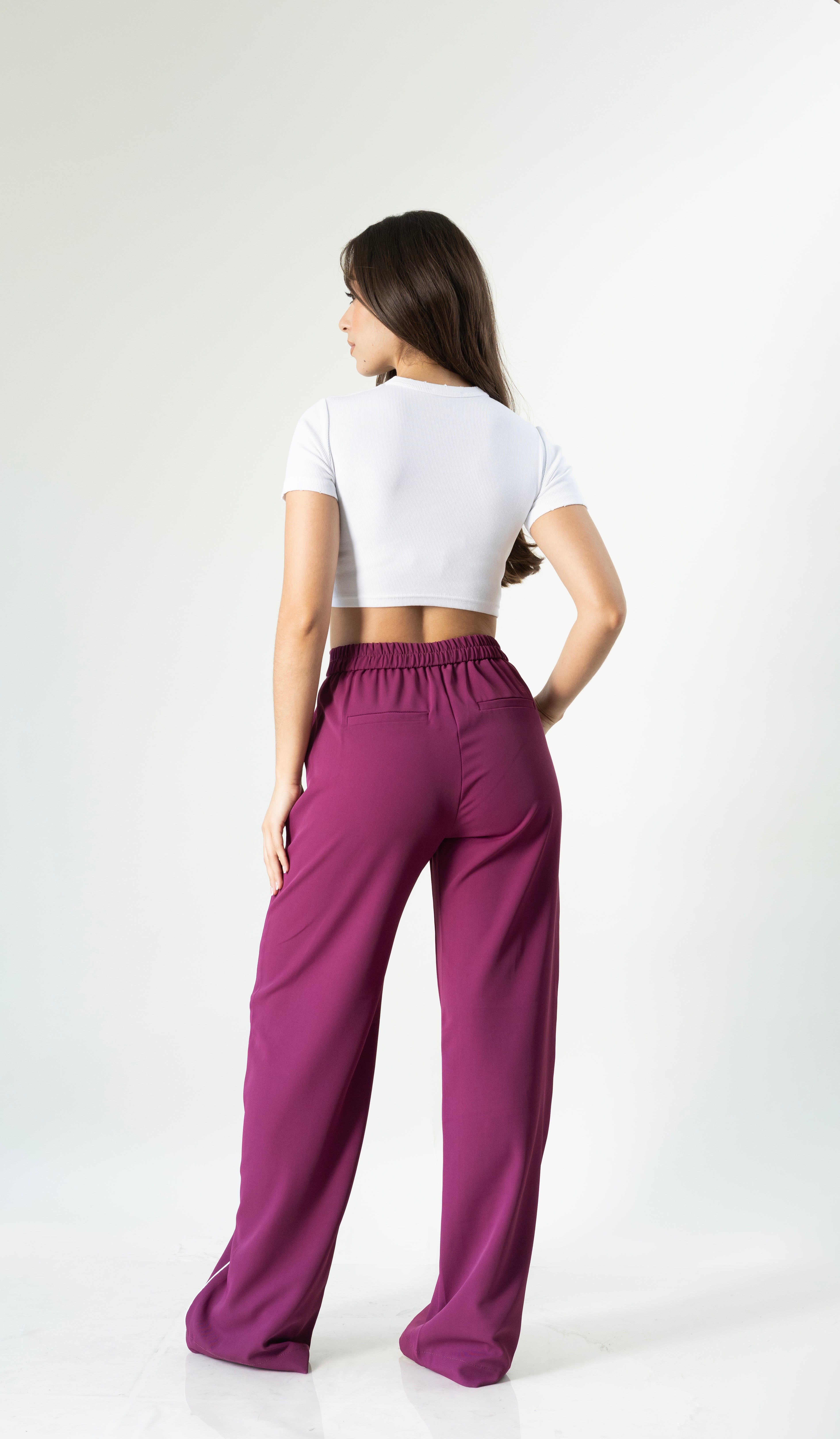 Pantalon de vestir burgundy para mujer vista trasera