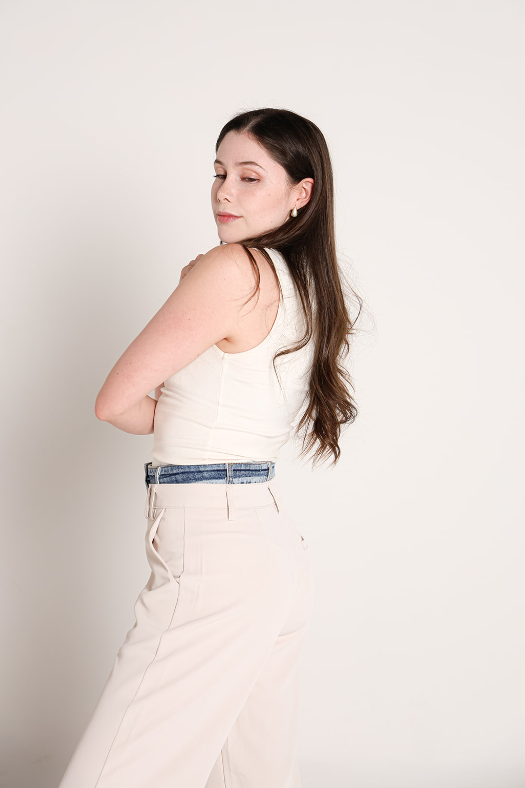 Pantalon de vestir ivory para mujer, vista trasera.