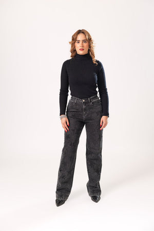 pantalon recto negro con brillos vista frontal completa