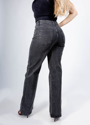 pantalon wide leg negro con brillos vista trasera con bolsillos