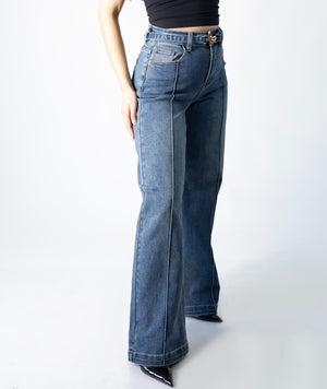 pantalon wide leg azul mujer con cinto incluido vista lateral con pierna amplia