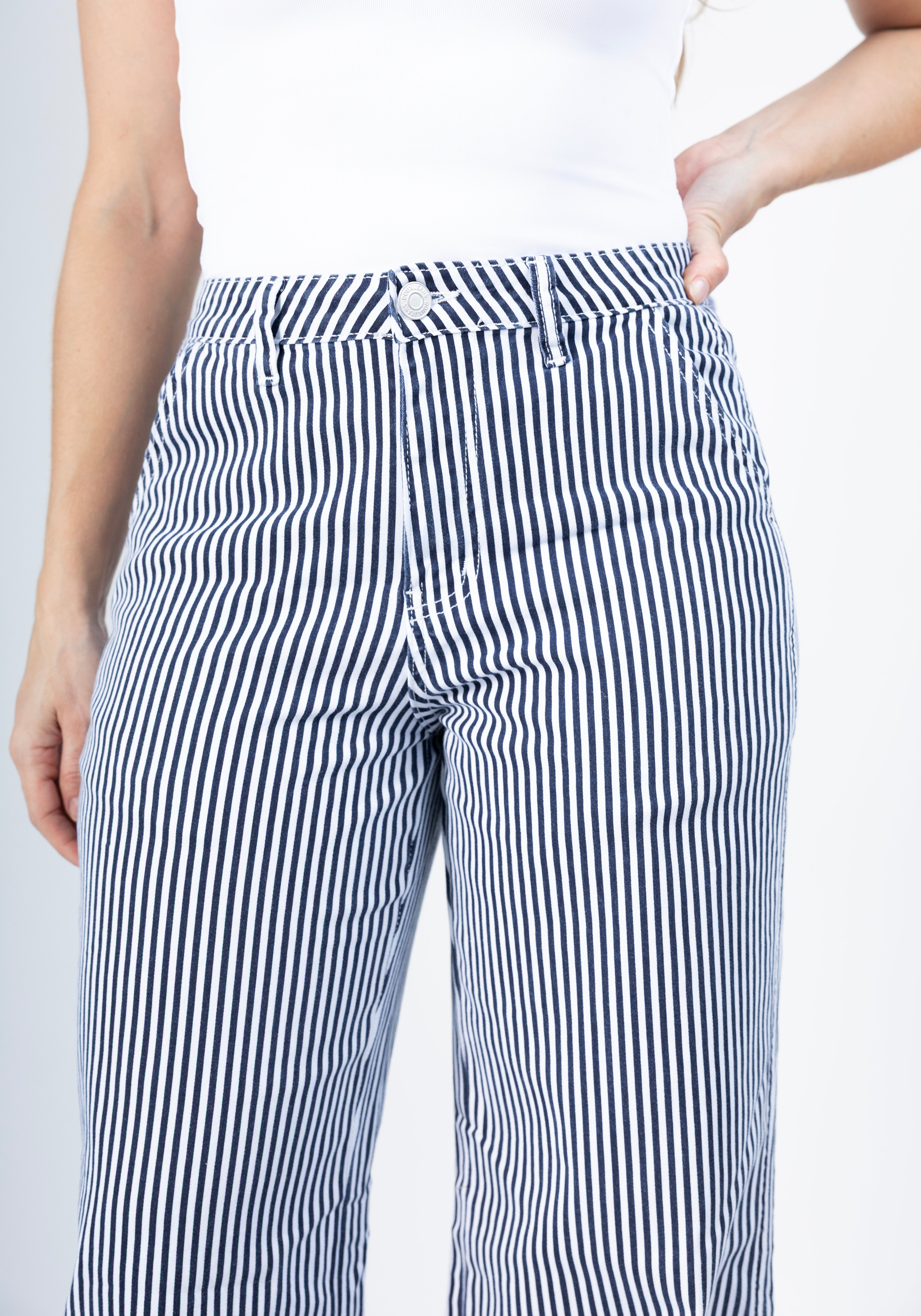 pantalon wide leg rayas navy white detalle cintura y boton
