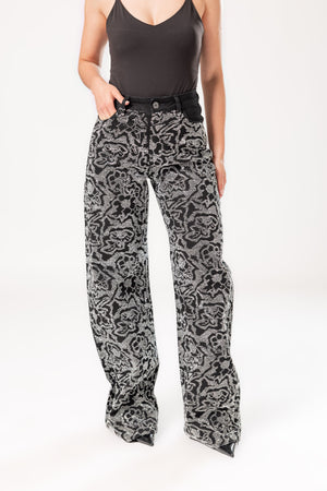 pantalon wide leg negro con piedras detalle frontal con bolsillos