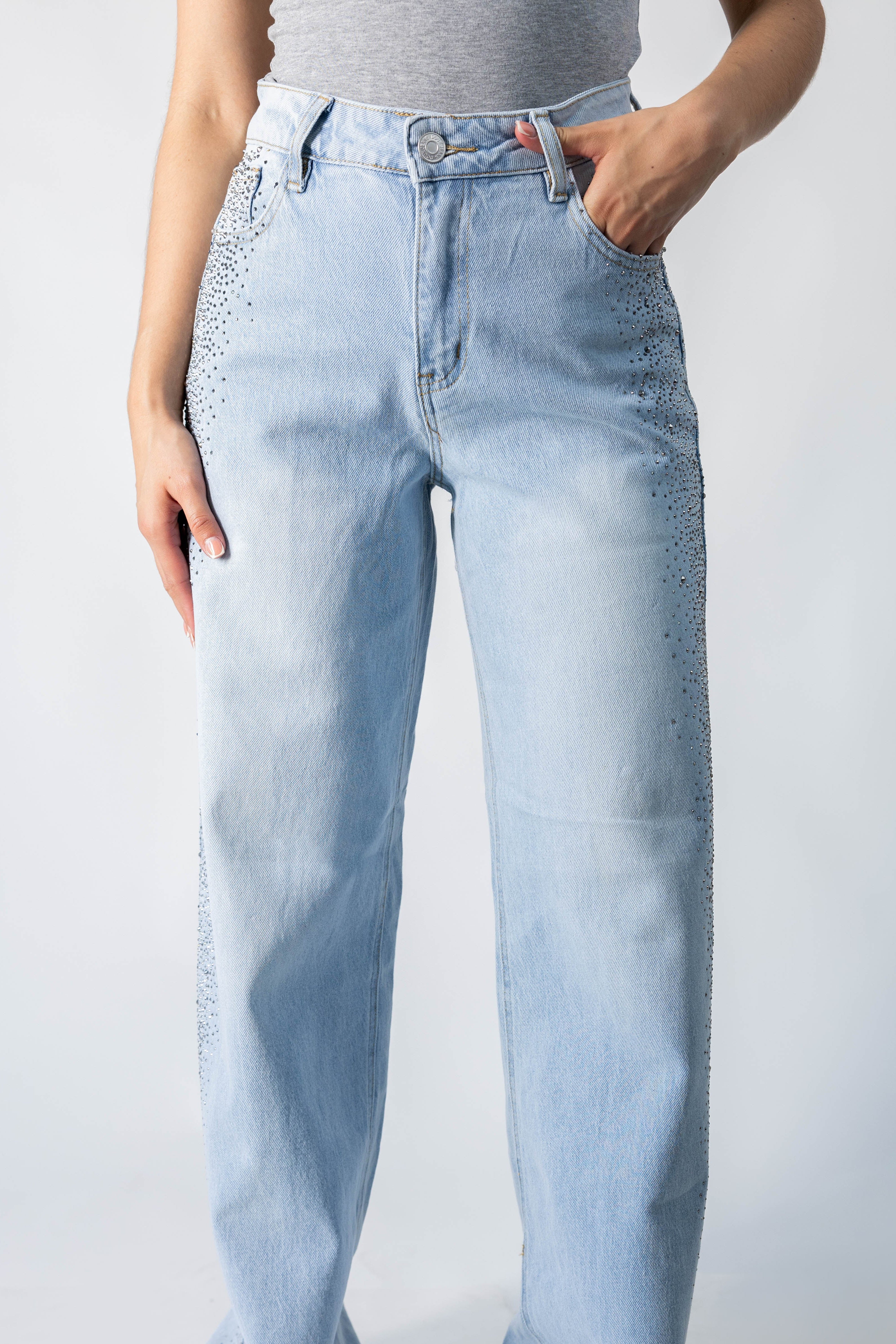 Pantalon wide leg light blue detalle frontal con brillos laterales