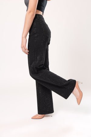 pantalon wide leg negro con pedreria vista lateral con corte amplio